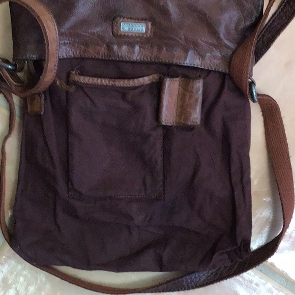 Vintage Spikes and Sparrow Leather Crossbody Bag Designed in Netherlands - Picture 5 of 10